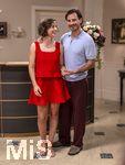 16.09.2026,  ARD-Telenovela STURM DER LIEBE, Fototermin zur 23.Staffel am Film-Set in München, bei Bavaria-Film in Geiselgasteig, in der Studio-Kulisse des fiktiven Hotels Fürstenhof. Die neue Staffel startet am 4.11.2026. v.li: Schauspielerin Pippa Fee Rupperti (Rolle Emilia Jakobi) und Schauspieler Jaime Ferkic (Rolle Massimo Foghetti) an der Rezeption in den Kulissen der Serie.