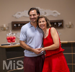 16.09.2026,  ARD-Telenovela STURM DER LIEBE, Fototermin zur 23.Staffel am Film-Set in München, bei Bavaria-Film in Geiselgasteig, in der Studio-Kulisse des fiktiven Hotels Fürstenhof. Die neue Staffel startet am 4.11.2026. v.re. Schauspielerin Pippa Fee Rupperti (Rolle Emilia Jakobi) und Schauspieler Jaime Ferkic (Rolle Massimo Foghetti) an der Rezeption in den Kulissen der Serie. 