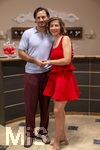 16.09.2026,  ARD-Telenovela STURM DER LIEBE, Fototermin zur 23.Staffel am Film-Set in München, bei Bavaria-Film in Geiselgasteig, in der Studio-Kulisse des fiktiven Hotels Fürstenhof. Die neue Staffel startet am 4.11.2026. v.re. Schauspielerin Pippa Fee Rupperti (Rolle Emilia Jakobi) und Schauspieler Jaime Ferkic (Rolle Massimo Foghetti) an der Rezeption in den Kulissen der Serie. 