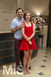 16.09.2026,  ARD-Telenovela STURM DER LIEBE, Fototermin zur 23.Staffel am Film-Set in München, bei Bavaria-Film in Geiselgasteig, in der Studio-Kulisse des fiktiven Hotels Fürstenhof. Die neue Staffel startet am 4.11.2026. v.re. Schauspielerin Pippa Fee Rupperti (Rolle Emilia Jakobi) und Schauspieler Jaime Ferkic (Rolle Massimo Foghetti) an der Rezeption in den Kulissen der Serie.  