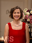 16.09.2026,  ARD-Telenovela STURM DER LIEBE, Fototermin zur 23.Staffel am Film-Set in München, bei Bavaria-Film in Geiselgasteig, in der Studio-Kulisse des fiktiven Hotels Fürstenhof. Die neue Staffel startet am 4.11.2026. Schauspielerin Pippa Fee Rupperti (Rolle Emilia Jakobi) an der Rezeption in den Kulissen der Serie.    