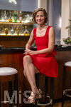 16.09.2026,  ARD-Telenovela STURM DER LIEBE, Fototermin zur 23.Staffel am Film-Set in München, bei Bavaria-Film in Geiselgasteig, in der Studio-Kulisse des fiktiven Hotels Fürstenhof. Die neue Staffel startet am 4.11.2026. Schauspielerin Pippa Fee Rupperti (Rolle Emilia Jakobi) an der Rezeption in den Kulissen der Serie.  