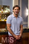16.09.2026,  ARD-Telenovela STURM DER LIEBE, Fototermin zur 23.Staffel am Film-Set in München, bei Bavaria-Film in Geiselgasteig, in der Studio-Kulisse des fiktiven Hotels Fürstenhof. Die neue Staffel startet am 4.11.2026. Schauspieler Jaime Ferkic (Rolle Massimo Foghetti) in den Kulissen der Serie.  