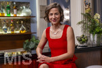 16.09.2026,  ARD-Telenovela STURM DER LIEBE, Fototermin zur 23.Staffel am Film-Set in München, bei Bavaria-Film in Geiselgasteig, in der Studio-Kulisse des fiktiven Hotels Fürstenhof. Die neue Staffel startet am 4.11.2026.  Schauspielerin Pippa Fee Rupperti (Rolle Emilia Jakobi) in den Kulissen der Serie.    