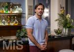 16.09.2026,  ARD-Telenovela STURM DER LIEBE, Fototermin zur 23.Staffel am Film-Set in München, bei Bavaria-Film in Geiselgasteig, in der Studio-Kulisse des fiktiven Hotels Fürstenhof. Die neue Staffel startet am 4.11.2026. Schauspieler Jaime Ferkic (Rolle Massimo Foghetti) in den Kulissen der Serie.  