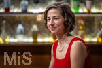 16.09.2026,  ARD-Telenovela STURM DER LIEBE, Fototermin zur 23.Staffel am Film-Set in München, bei Bavaria-Film in Geiselgasteig, in der Studio-Kulisse des fiktiven Hotels Fürstenhof. Die neue Staffel startet am 4.11.2026.  Schauspielerin Pippa Fee Rupperti (Rolle Emilia Jakobi) in den Kulissen der Serie.    