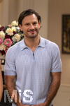 16.09.2026,  ARD-Telenovela STURM DER LIEBE, Fototermin zur 23.Staffel am Film-Set in München, bei Bavaria-Film in Geiselgasteig, in der Studio-Kulisse des fiktiven Hotels Fürstenhof. Die neue Staffel startet am 4.11.2026. Schauspieler Jaime Ferkic (Rolle Massimo Foghetti) in den Kulissen der Serie.  