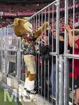18.09.2026, Fussball Bundesliga 2026/2027, 4.Spieltag, FC Bayern München - 1.FC Union Berlin, in der Allianz-Arena München,   Berni das Bayern Maskottchen mit Wiesn Trikot und Lederhose


