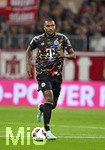 18.09.2026, Fussball Bundesliga 2026/2027, 4.Spieltag, FC Bayern München - 1.FC Union Berlin, in der Allianz-Arena München,   
Jonathan Tah (FC Bayern München) im Wiesn Trikot

