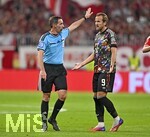 18.09.2026, Fussball Bundesliga 2026/2027, 4.Spieltag, FC Bayern München - 1.FC Union Berlin, in der Allianz-Arena München,   Harry Kane (FC Bayern München) reklamiert bei Schiedsrichter Benjamin Brand (Deutschland).


