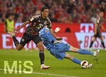 18.09.2026, Fussball Bundesliga 2026/2027, 4.Spieltag, FC Bayern München - 1.FC Union Berlin, in der Allianz-Arena München,   Jamal Musiala (Bayern München) gegen Torwart Frederik Rönnow (Union Berlin) 


