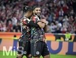 18.09.2026, Fussball Bundesliga 2026/2027, 4.Spieltag, FC Bayern München - 1.FC Union Berlin, in der Allianz-Arena München,  Ismael Saibari (FC Bayern München) jubelt mit Michael Olise (FC Bayern München) 



