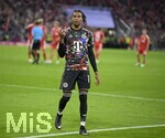18.09.2026, Fussball Bundesliga 2026/2027, 4.Spieltag, FC Bayern München - 1.FC Union Berlin, in der Allianz-Arena München,   Michael Olise (FC Bayern München) zeigt es an, es war sein drittes Tor


