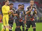 18.09.2026, Fussball Bundesliga 2026/2027, 4.Spieltag, FC Bayern München - 1.FC Union Berlin, in der Allianz-Arena München,   Die Bayern Spieler freuen sich nach dem Spiel v.l. Torwart Manuel Neuer (FC Bayern München), Tom Bischof (FC Bayern München), Joshua Kimmich (FC Bayern München), Serge Gnabry (FC Bayern München) und Harry Kane (FC Bayern München) 


