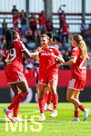 19.09.2026, München, Deutschland. Google Pixel Frauen-Bundesliga: FC Bayern München Frauen gegen 1. FC Köln Frauen am FC Bayern Campus. Edna Imade (FC Bayern Frauen) jubelt nach Ihrem zweiten Tor mit Jovana Damnjanovic (FC Bayern Frauen)