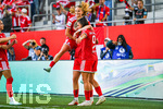 19.09.2026, München, Deutschland. Google Pixel Frauen-Bundesliga: FC Bayern München Frauen gegen 1. FC Köln Frauen am FC Bayern Campus. Alara Sehitler (FC Bayern Frauen) trifft Elfmeter und jubelt mit Jovana Damnjanovic (FC Bayern Frauen) und Sophie Proost (FC Bayern Frauen)