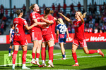 19.09.2026, München, Deutschland. Google Pixel Frauen-Bundesliga: FC Bayern München Frauen gegen 1. FC Köln Frauen am FC Bayern Campus. Bayern jubelt. Alara Sehitler (FC Bayern Frauen)