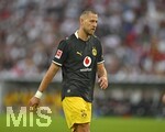 19.09.2026, Fussball 1. Bundesliga 2026/2027, 4.Spieltag, VfB Stuttgart - Borussia Dortmund, in der MHP-Arena Stuttgart, Waldemar Anton (Borussia Dortmund)  nachdenklich.
 

