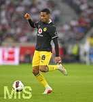 19.09.2026, Fussball 1. Bundesliga 2026/2027, 4.Spieltag, VfB Stuttgart - Borussia Dortmund, in der MHP-Arena Stuttgart, Ethan Nwaneri (Borussia Dortmund) am Ball.
 

