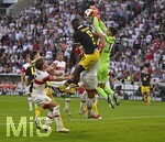 19.09.2026, Fussball 1. Bundesliga 2026/2027, 4.Spieltag, VfB Stuttgart - Borussia Dortmund, in der MHP-Arena Stuttgart, Torwart Fabian Bredlow (Stuttgart) gegen Serhou Yadaly Guirassy (Borussia Dortmund) 
 

