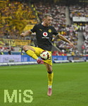 19.09.2026, Fussball 1. Bundesliga 2026/2027, 4.Spieltag, VfB Stuttgart - Borussia Dortmund, in der MHP-Arena Stuttgart, Julian Ryerson (Borussia Dortmund) am Ball.
 


