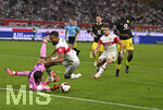 19.09.2026, Fussball 1. Bundesliga 2026/2027, 4.Spieltag, VfB Stuttgart - Borussia Dortmund, in der MHP-Arena Stuttgart,Torwart Gregor Kobel (Borussia Dortmund) gegen Josha Vagnoman (Stuttgart) 
 

