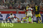 19.09.2026, Fussball 1. Bundesliga 2026/2027, 4.Spieltag, VfB Stuttgart - Borussia Dortmund, in der MHP-Arena Stuttgart, Torwart Fabian Bredlow (Stuttgart) kassiert das 0:1 von Maximilian Beier (Borussia Dortmund) 
 


