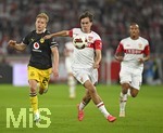 19.09.2026, Fussball 1. Bundesliga 2026/2027, 4.Spieltag, VfB Stuttgart - Borussia Dortmund, in der MHP-Arena Stuttgart, 
 v.l. Daniel Svensson (Borussia Dortmund)  gegen Leo Sauer (Stuttgart) 

