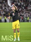 19.09.2026, Fussball 1. Bundesliga 2026/2027, 4.Spieltag, VfB Stuttgart - Borussia Dortmund, in der MHP-Arena Stuttgart, Nico Schlotterbeck (Borussia Dortmund) feiert nach dem Spiel
 

