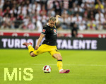 19.09.2026, Fussball 1. Bundesliga 2026/2027, 4.Spieltag, VfB Stuttgart - Borussia Dortmund, in der MHP-Arena Stuttgart, Julian Ryerson (Borussia Dortmund) am Ball 