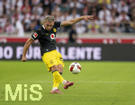 19.09.2026, Fussball 1. Bundesliga 2026/2027, 4.Spieltag, VfB Stuttgart - Borussia Dortmund, in der MHP-Arena Stuttgart, Julian Ryerson (Borussia Dortmund) am Ball 