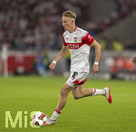 19.09.2026, Fussball 1. Bundesliga 2026/2027, 4.Spieltag, VfB Stuttgart - Borussia Dortmund, in der MHP-Arena Stuttgart, Chris Führich (Stuttgart) am Ball 