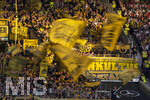 19.09.2026, Fussball 1. Bundesliga 2026/2027, 4.Spieltag, VfB Stuttgart - Borussia Dortmund, in der MHP-Arena Stuttgart, Fans Dortmund schwenken ihre Fahnen 