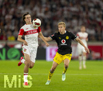 19.09.2026, Fussball 1. Bundesliga 2026/2027, 4.Spieltag, VfB Stuttgart - Borussia Dortmund, in der MHP-Arena Stuttgart, v.re: Daniel Svensson (Borussia Dortmund), Leo Sauer (Stuttgart) 