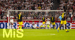 19.09.2026, Fussball 1. Bundesliga 2026/2027, 4.Spieltag, VfB Stuttgart - Borussia Dortmund, in der MHP-Arena Stuttgart, Torschuss von Maximilian Beier (Borussia Dortmund) zum Siegtor 1:0.