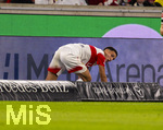 19.09.2026, Fussball 1. Bundesliga 2026/2027, 4.Spieltag, VfB Stuttgart - Borussia Dortmund, in der MHP-Arena Stuttgart, Bilal El Khannouss (Stuttgart) landet in der Werbebande 