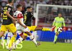 19.09.2026, Fussball 1. Bundesliga 2026/2027, 4.Spieltag, VfB Stuttgart - Borussia Dortmund, in der MHP-Arena Stuttgart, Ethan Nwaneri (Borussia Dortmund) am Ball 