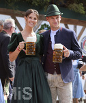 20.09.2026, Fussball 1. Bundesliga 2026/2027,  FC Bayern München, Die Mannschaft auf dem Oktoberfest in der Käfer-Schänke. (Poolfoto). re: Joshua Kimmich (FC Bayern München) mit Ehefrau Lina