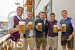 20.09.2026, Fussball 1. Bundesliga 2026/2027,  FC Bayern München, Die Legenden-Mannschaft auf dem Oktoberfest in der Käfer-Schänke. (Poolfoto). v.li:  Javi Martinez, Roy Makaay, Claudio Pizarro, Giovane Elber, Lucio.