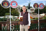 20.09.2026, Fussball 1. Bundesliga 2026/2027,  FC Bayern München, Die Mannschaft auf dem Oktoberfest in der Käfer-Schänke. (Poolfoto). Präsident Herbert Hainer (FC Bayern) 