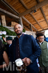 20.09.2026, Fussball 1. Bundesliga 2026/2027,  FC Bayern München, Die Mannschaft auf dem Oktoberfest in der Käfer-Schänke. (Poolfoto). Trainer Vincent Kompany (FC Bayern München) nachdenklich 