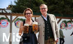 20.09.2026, Fussball 1. Bundesliga 2026/2027,  FC Bayern München, Die Mannschaft auf dem Oktoberfest in der Käfer-Schänke. (Poolfoto). Vorstandsvorsitzender Jan-Christian Dreesen (FC Bayern München) mit Ehefrau Elke Dreesen