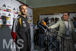 22.09.2026, Fussball DFB-Nationalmannschaft Deutschland, Trainingslager in Herzogenaurach, im Homeground bei ADIDAS, vor den UEFA Nations League Spielen, Medien-Mixed-Zone mit drei Spielern der Nationalmannschaft im Gespräch mit der anwesenden Presse. Hier Max Rosenfelder (Deutschland) vor den Mikrofonen.