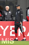 22.09.2026, Fussball DFB-Nationalmannschaft Deutschland, Trainingslager in Herzogenaurach, im Homeground bei ADIDAS, vor den UEFA Nations League Spielen, Training der Nationalmannschaft vor der anwesenden Presse.  Rudi Völler (Deutschland) mit Trainer Jürgen Klopp (Deutschland).