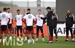 22.09.2026, Fussball DFB-Nationalmannschaft Deutschland, Trainingslager in Herzogenaurach, im Homeground bei ADIDAS, vor den UEFA Nations League Spielen, Training der Nationalmannschaft vor der anwesenden Presse. Trainer Jürgen Klopp (Deutschland) hält eine Ansprahce an die Mannschaft,