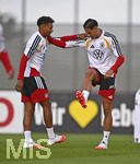 22.09.2026, Fussball DFB-Nationalmannschaft Deutschland, Trainingslager in Herzogenaurach, im Homeground bei ADIDAS, vor den UEFA Nations League Spielen, Training der Nationalmannschaft vor der anwesenden Presse. v.l. Basbase Conte 