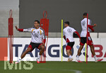 22.09.2026, Fussball DFB-Nationalmannschaft Deutschland, Trainingslager in Herzogenaurach, im Homeground bei ADIDAS, vor den UEFA Nations League Spielen, Training der Nationalmannschaft vor der anwesenden Presse. Younes Ebnoutalib (Deutschland) 