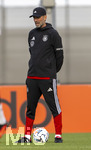 22.09.2026, Fussball DFB-Nationalmannschaft Deutschland, Trainingslager in Herzogenaurach, im Homeground bei ADIDAS, vor den UEFA Nations League Spielen, Bundestrainer Jürgen Klopp (Deutschland) nachdenklich  
