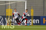 22.09.2026, Fussball DFB-Nationalmannschaft Deutschland, Trainingslager in Herzogenaurach, im Homeground bei ADIDAS, vor den UEFA Nations League Spielen, v.li.:Torwart Marc-Andre ter Stegen (Deutschland) und Torwart Finn Dahmen (Deutschland)