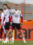 22.09.2026, Fussball DFB-Nationalmannschaft Deutschland, Trainingslager in Herzogenaurach, im Homeground bei ADIDAS, vor den UEFA Nations League Spielen, Chris Führich (Deutschland) am Ball 
